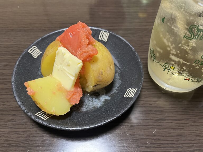 【おつまみレシピ】【キャンプ飯】じゃがバタ明太｜ホクホクとしょっぱさとバターのこく