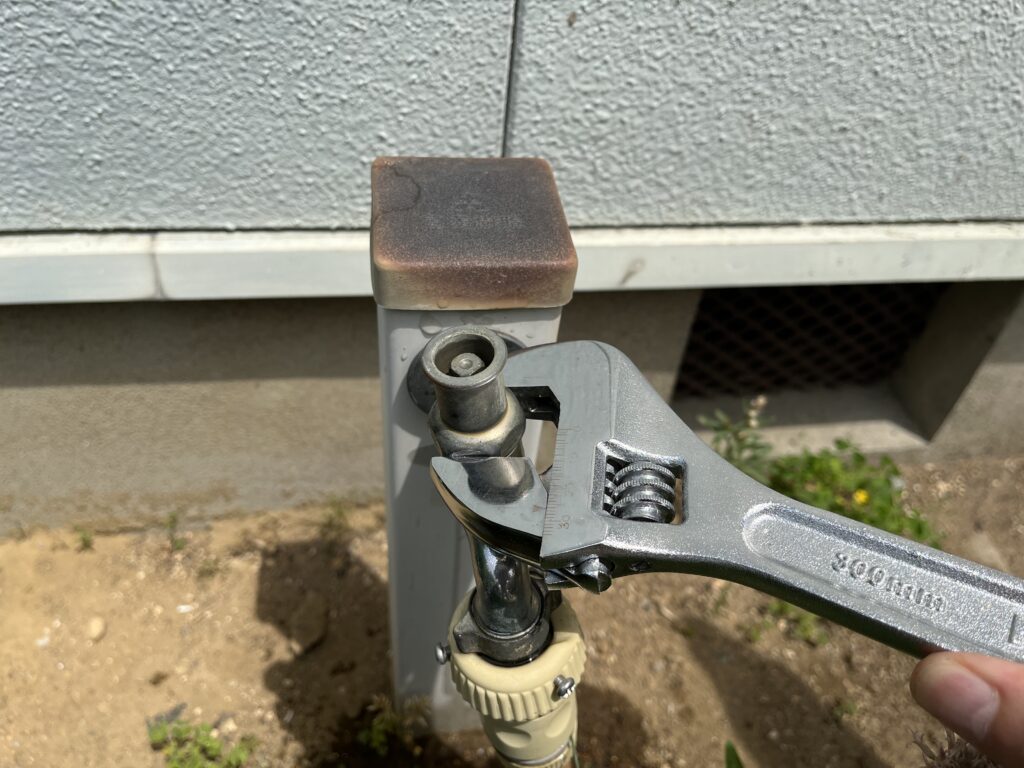 上部ナット取り付け