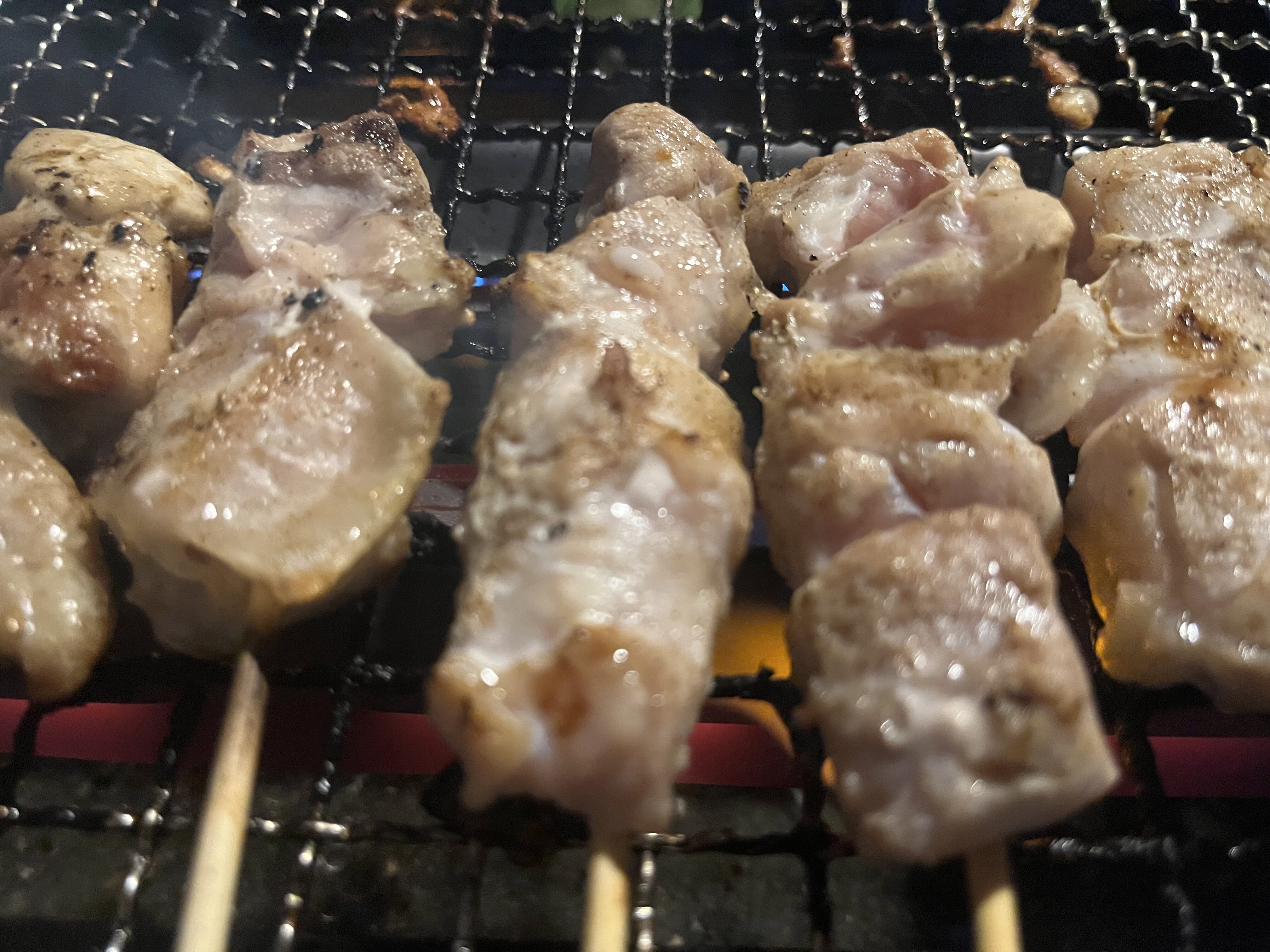 炙りやで焼く焼き鳥