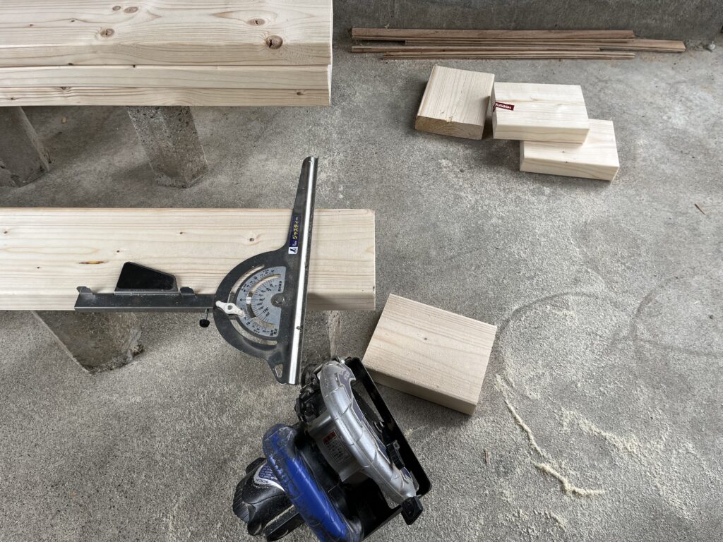 1040㎜にカットした2×6材