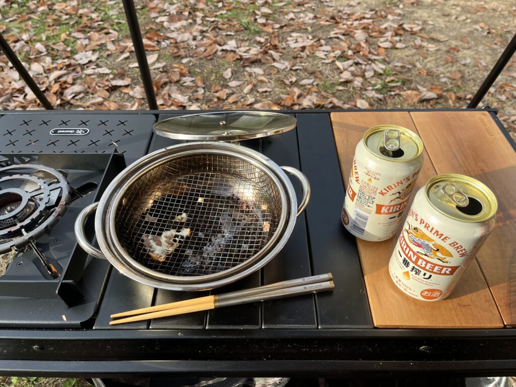 燻製を完食。ビール2本を完飲した様子