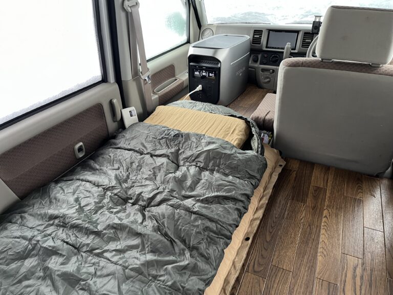 【電気しき毛布レビュー】【キャンプギア紹介】コスパ抜群の車中泊防寒ギア｜Panasonic 電気しき毛布 DB-U31LS-C を使ってみた正直レビュー