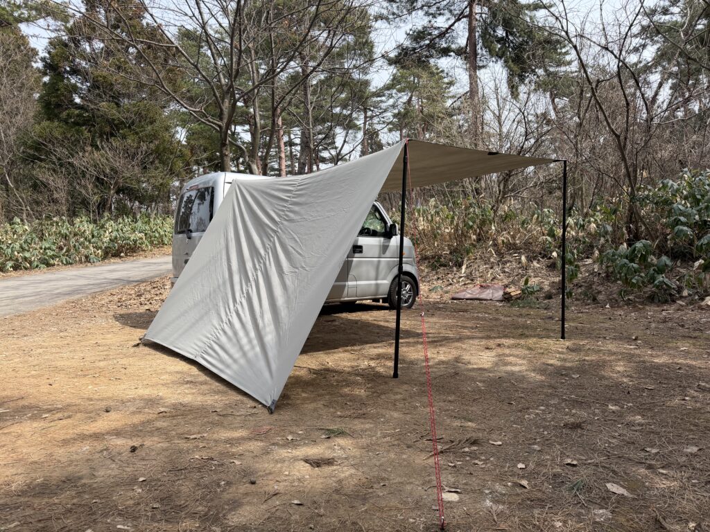 斜め後ろから見た様子