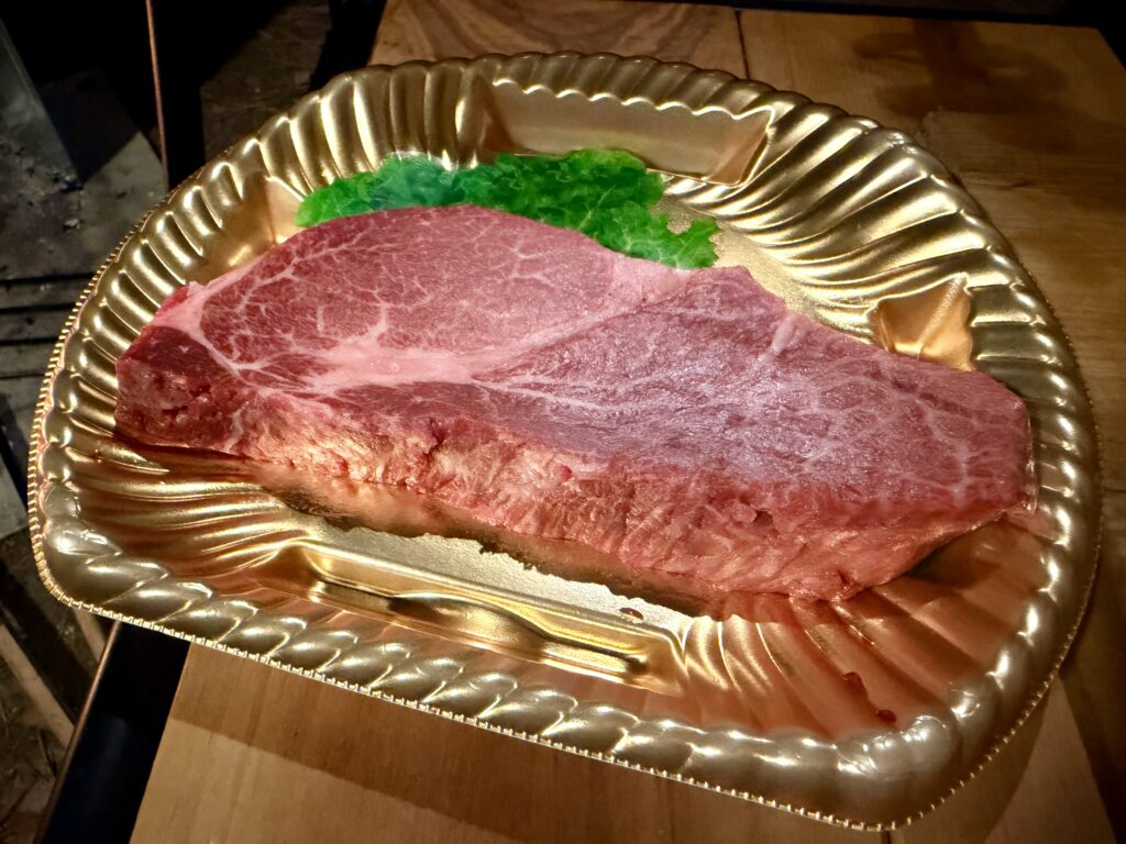 今晩のメインの飛騨牛ヒレ肉