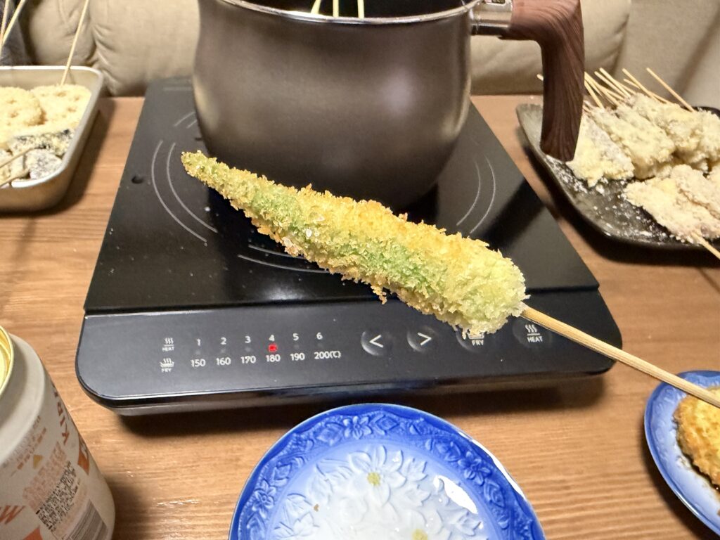 初収穫した丸オクラを使った串揚げ
