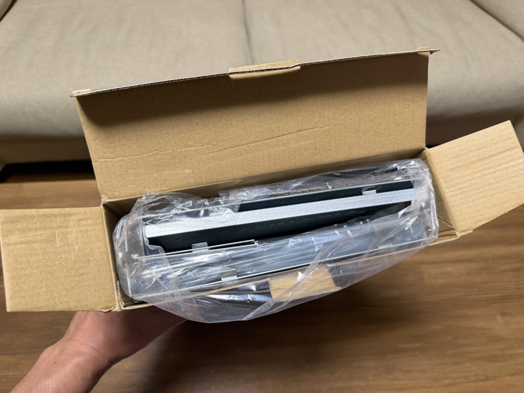 箱を開けたキャプテンスタッグ M-6547